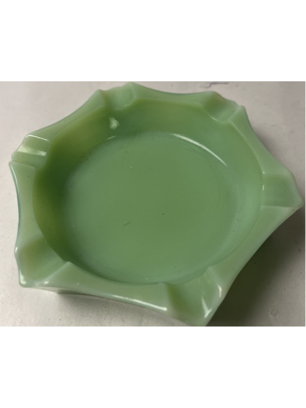 VINTAGE JADEITE GLASS ASHTRAY 6 Sided